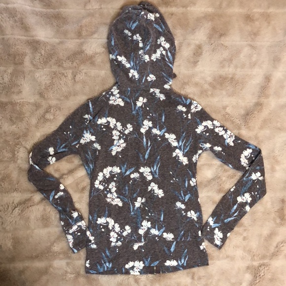 Aéropostale floral hoodie 🔥 - Picture 2 of 5